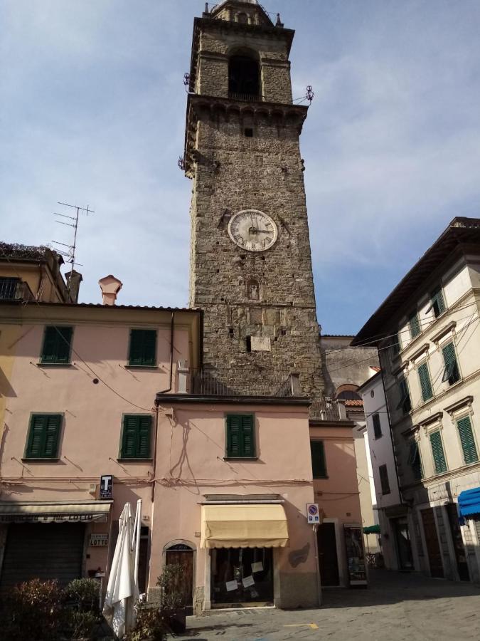 Casa Del Vicolo Verde Pontremoli Exterior foto